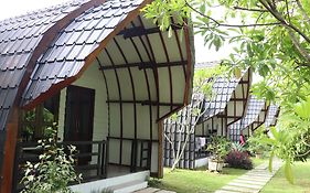 Gino's Place - Bungalows&Restaurant