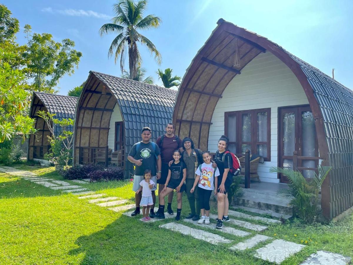 Gino's Place - Bungalows&Restaurant Bukit Lawang Exterior foto