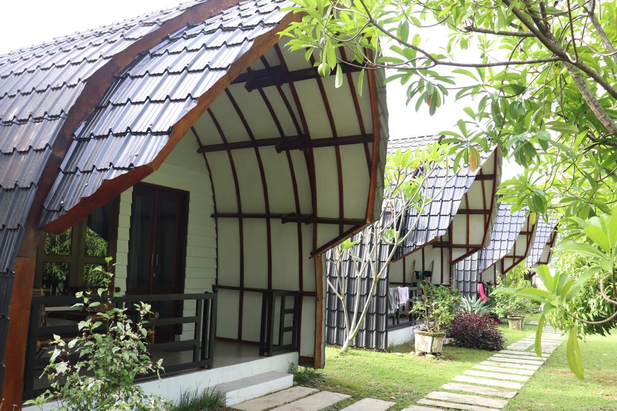 Gino's Place - Bungalows&Restaurant Bukit Lawang Exterior foto