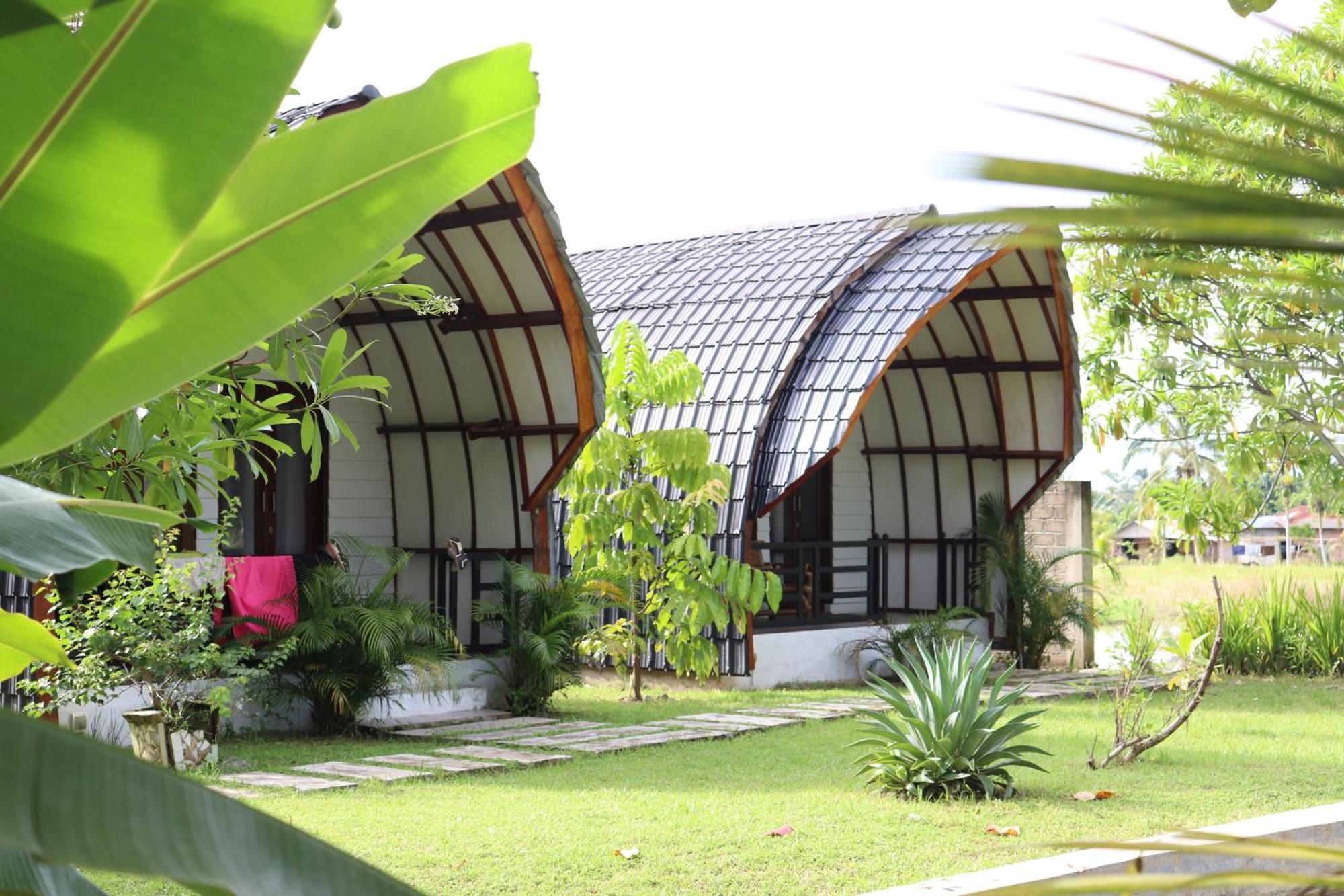 Gino's Place - Bungalows&Restaurant Bukit Lawang Exterior foto