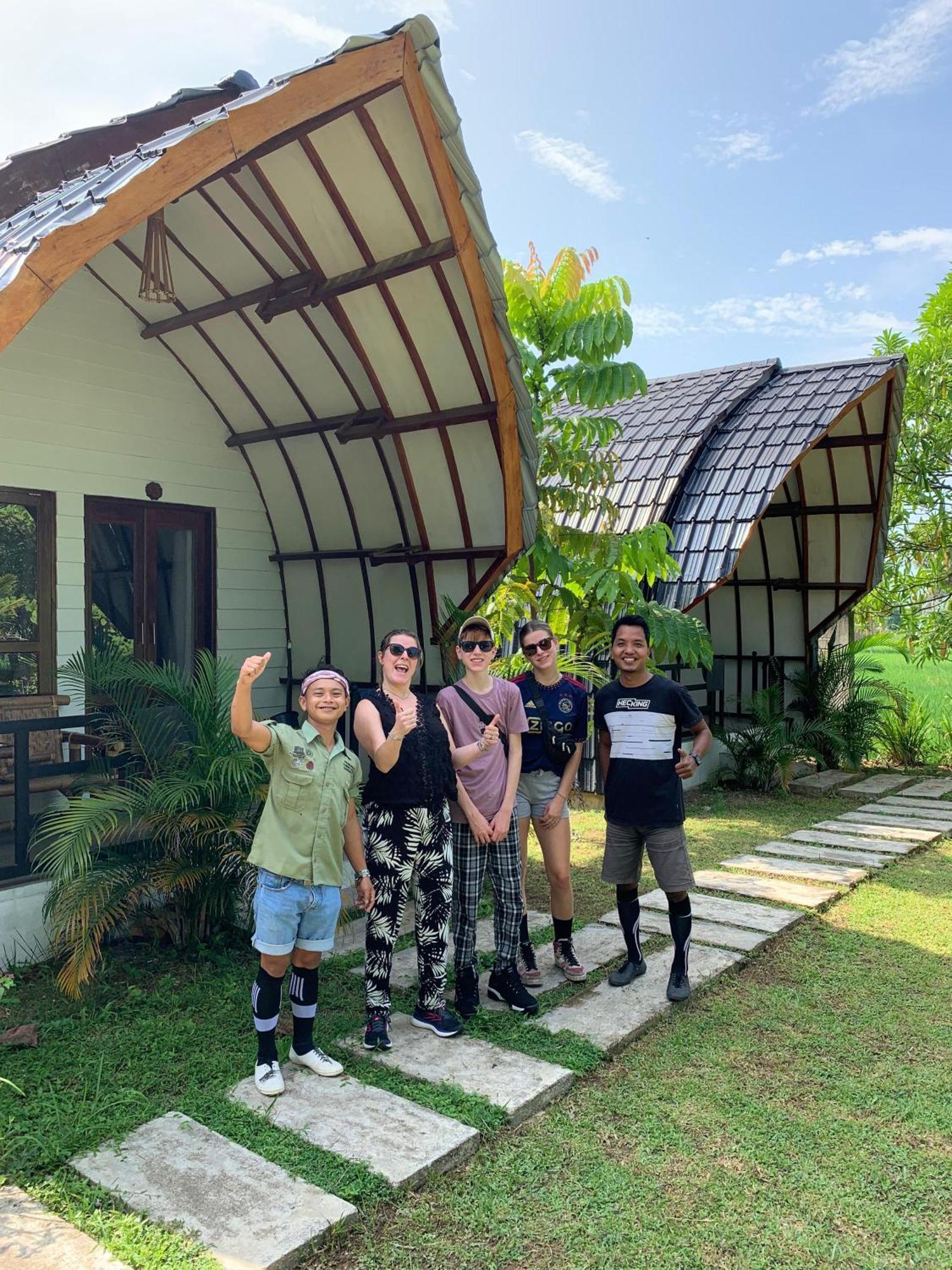 Gino's Place - Bungalows&Restaurant Bukit Lawang Exterior foto