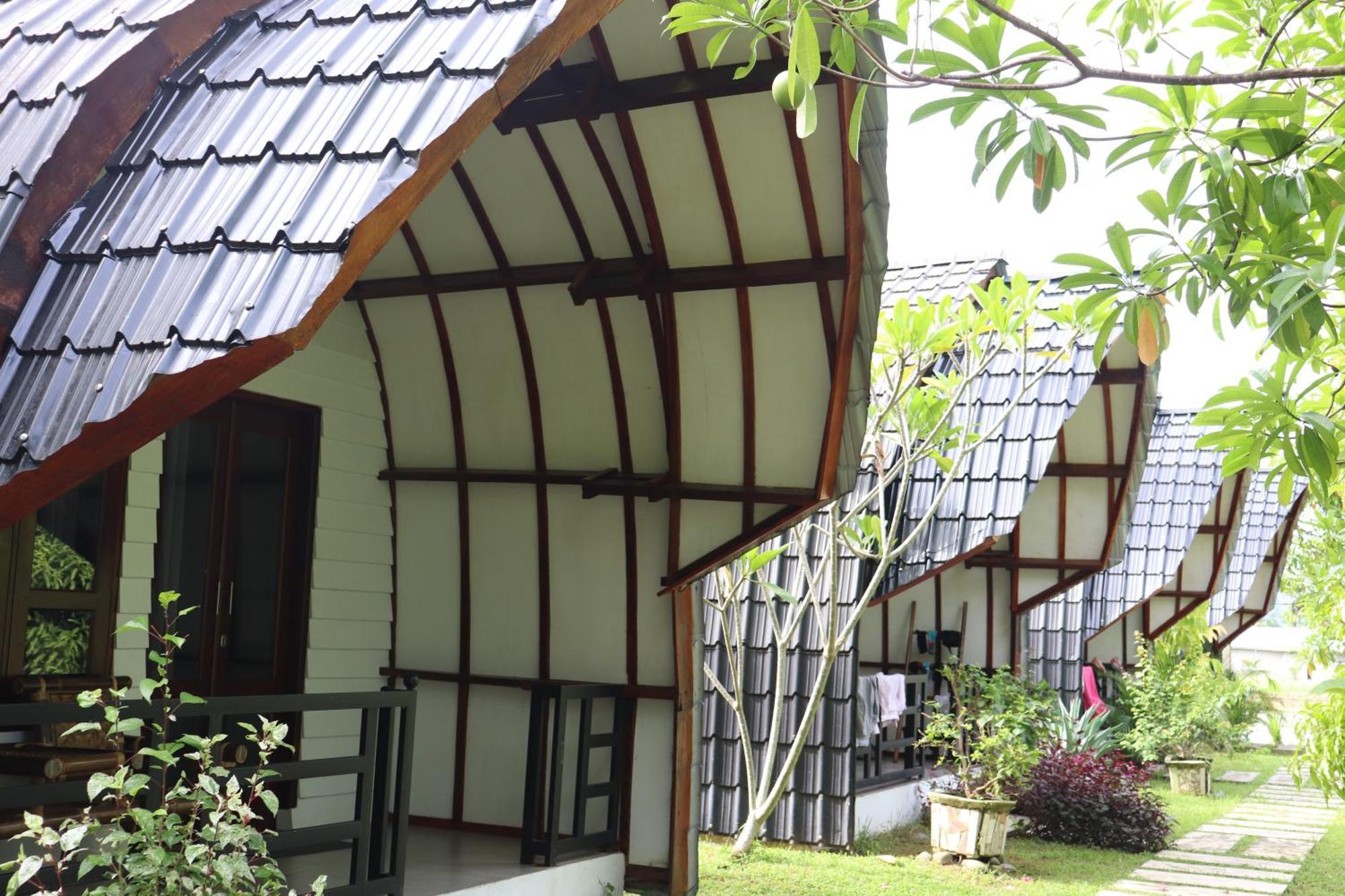 Gino's Place - Bungalows&Restaurant Bukit Lawang Exterior foto