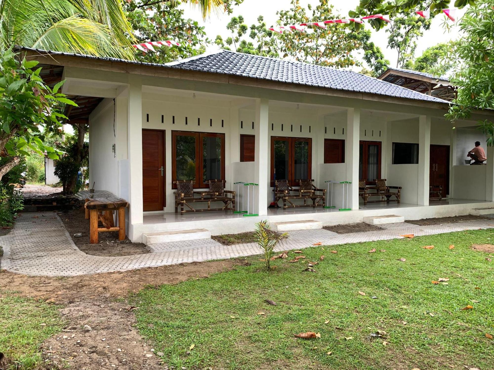 Gino's Place - Bungalows&Restaurant Bukit Lawang Exterior foto