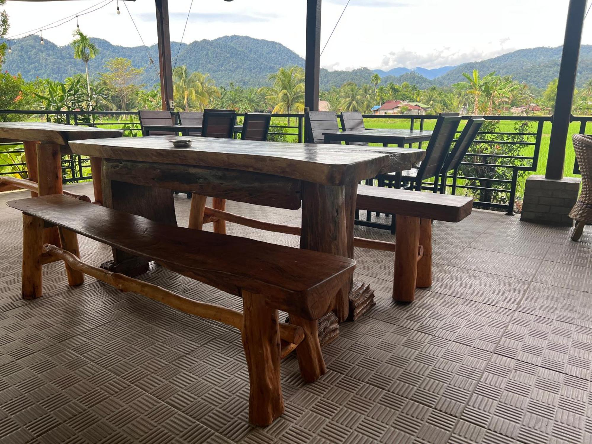 Gino's Place - Bungalows&Restaurant Bukit Lawang Exterior foto