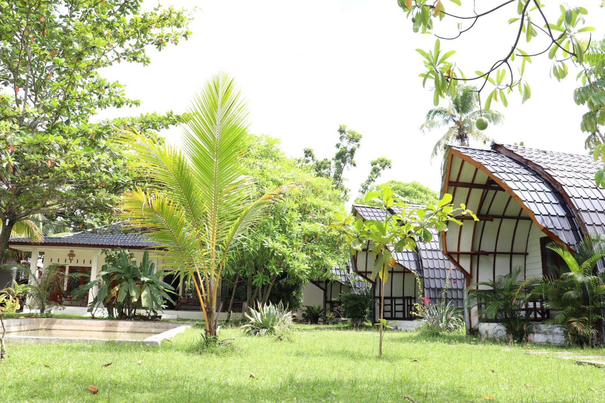 Gino's Place - Bungalows&Restaurant Bukit Lawang Exterior foto